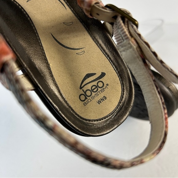 Abeo Women's Brown and Tan Strappy Sandals 9 - Picture 9 of 9